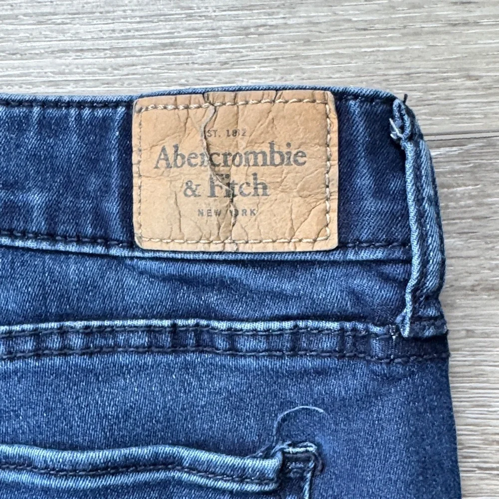 Abercrombie & Fitch Vintage Indigo Skinny Jeans 4L